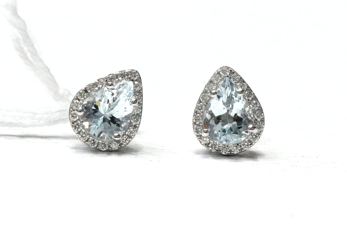 Aquamarine Earring 18k White Gold 1.35 ct