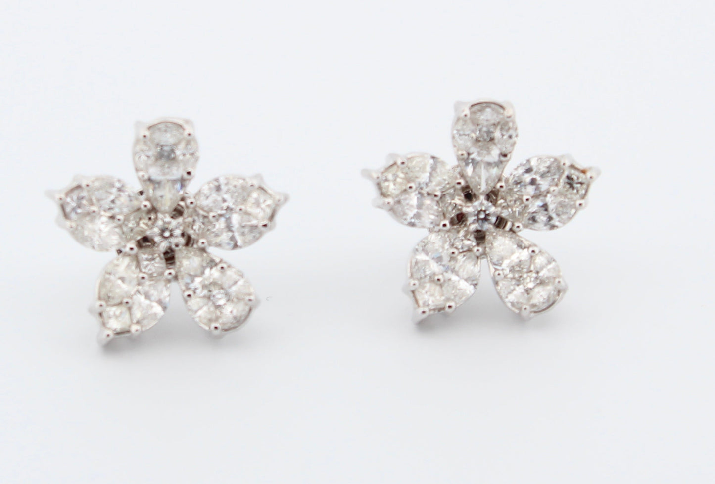 Flower Diamond Earrings 18k White Gold