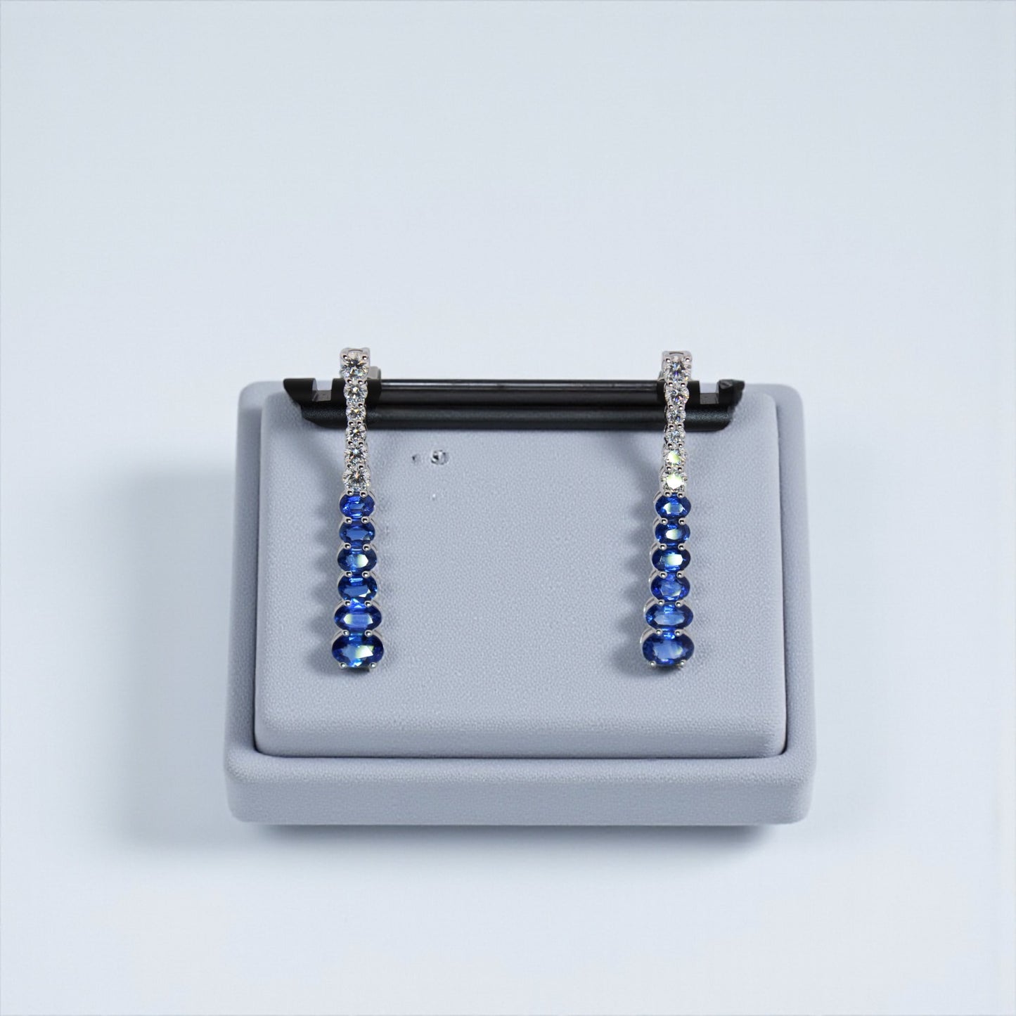 Earring Blue Sapphire 18k White Gold 3.90 ct