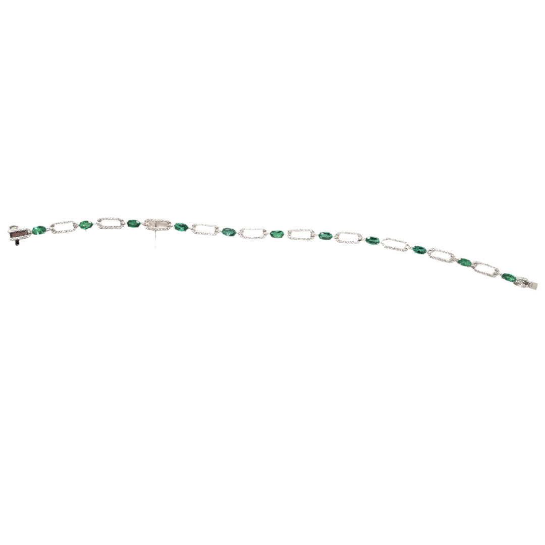 Bracelet Esmerald and Diamond 18k White Gold 2.39 ct
