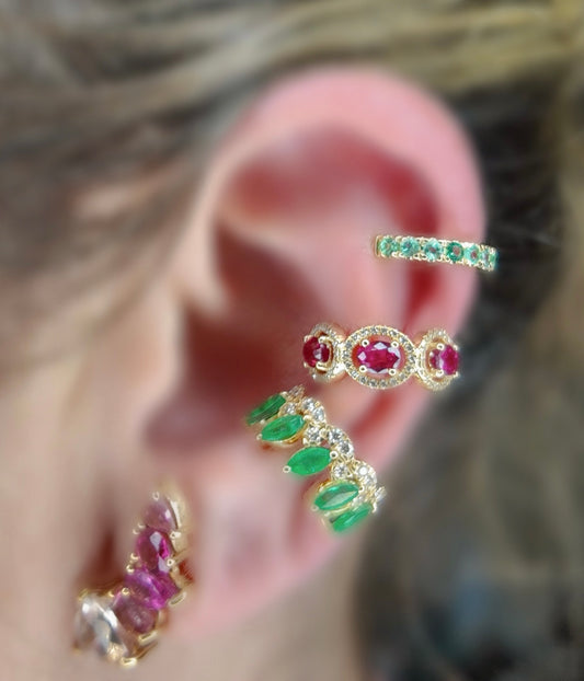 Ear Cuff Emerald and Diamonds 18k Yellow Gold 0.77 ct