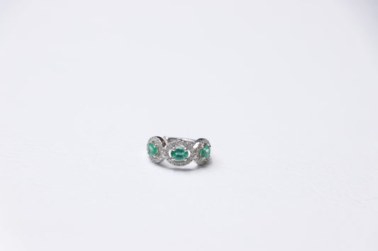 Ear Cuff Emerald and Diamonds 18k White Gold 0.42 cts